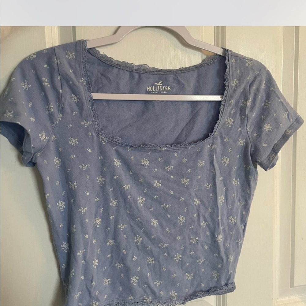 Hollister Blue Floral Scoop Crop Top